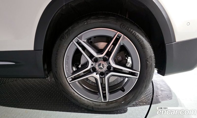 Mercedes Benz GLB-Class GLB250 4MATIC