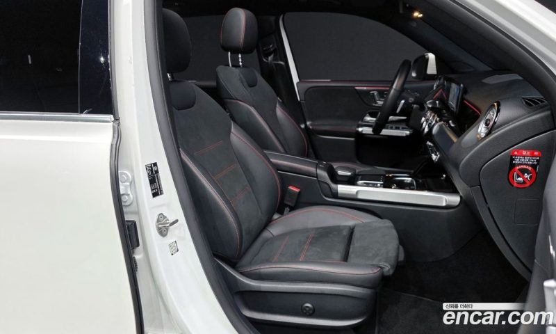 Mercedes Benz GLB-Class GLB250 4MATIC