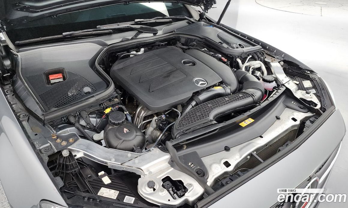 Mercedes Benz E-Class E350 4MATIC AMG Line