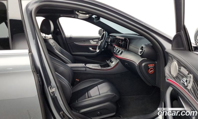 Mercedes Benz E-Class E350 4MATIC AMG Line