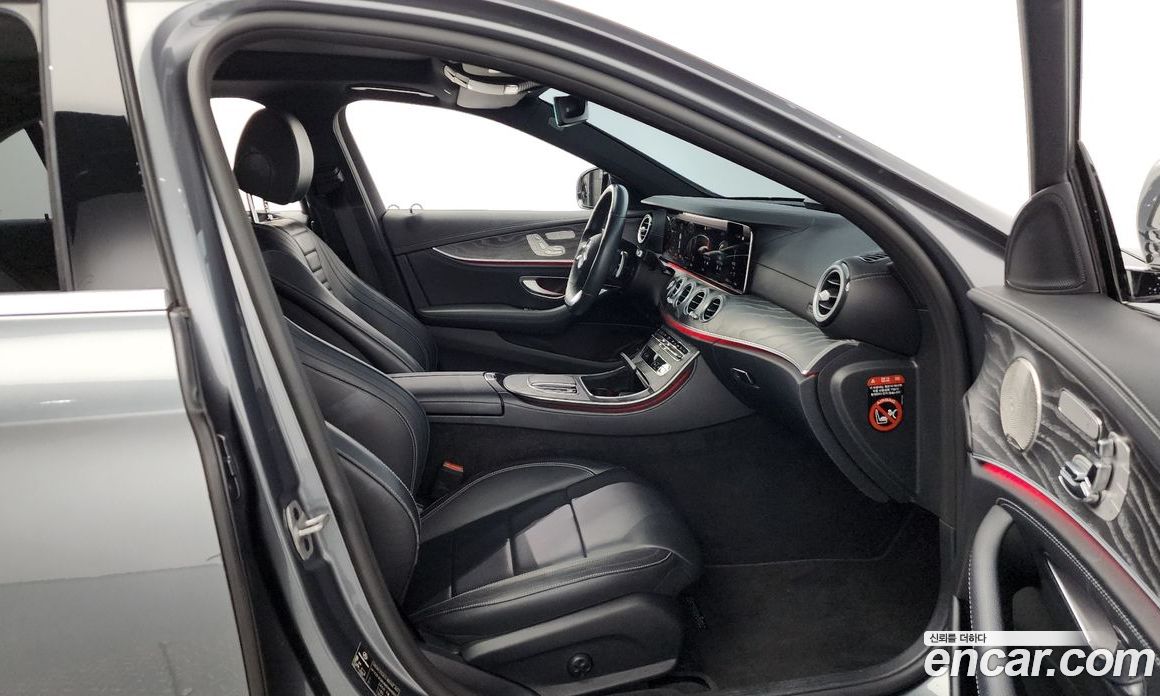 Mercedes Benz E-Class E350 4MATIC AMG Line