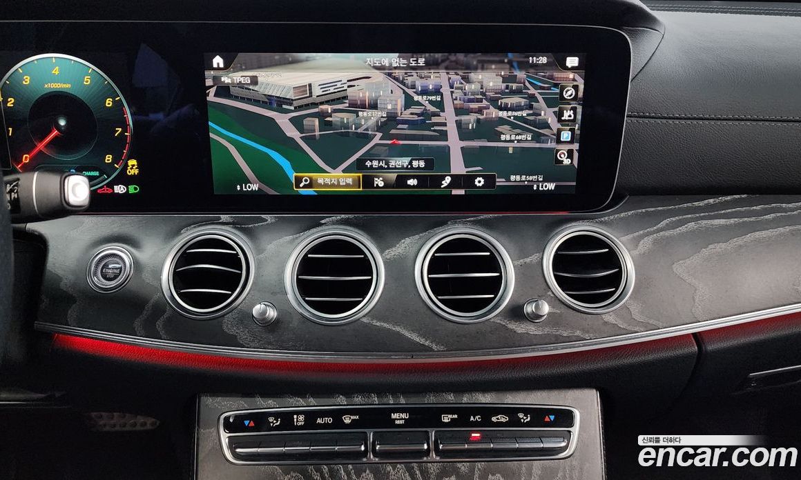 Mercedes Benz E-Class E350 4MATIC AMG Line
