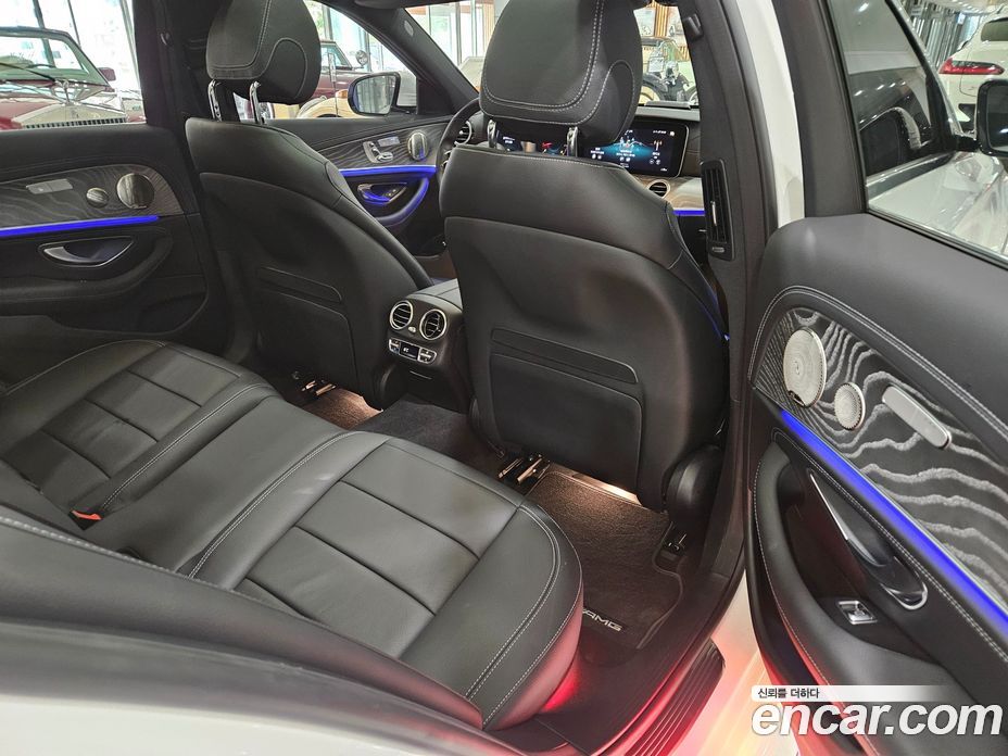 Mercedes Benz E-Class E350 4MATIC AMG Line