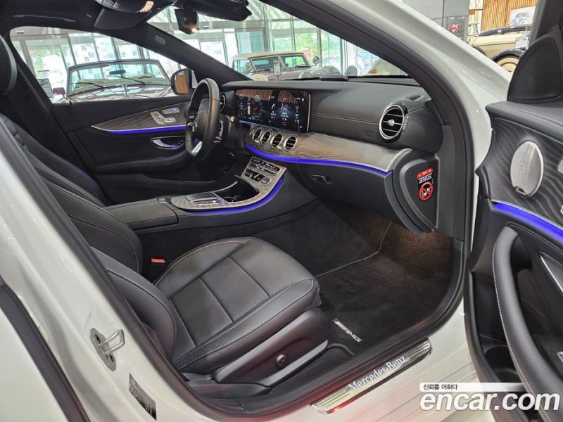 Mercedes Benz E-Class E350 4MATIC AMG Line