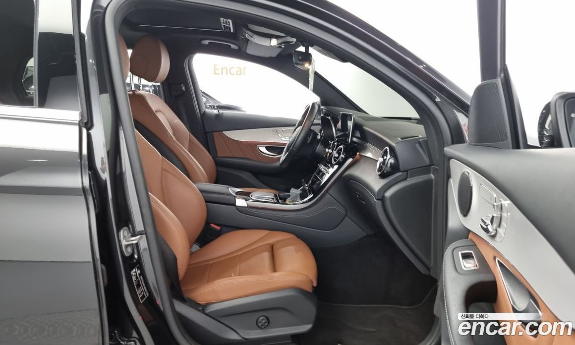 Mercedes Benz GLC-Class GLC220 D 4MATIC Coupe
