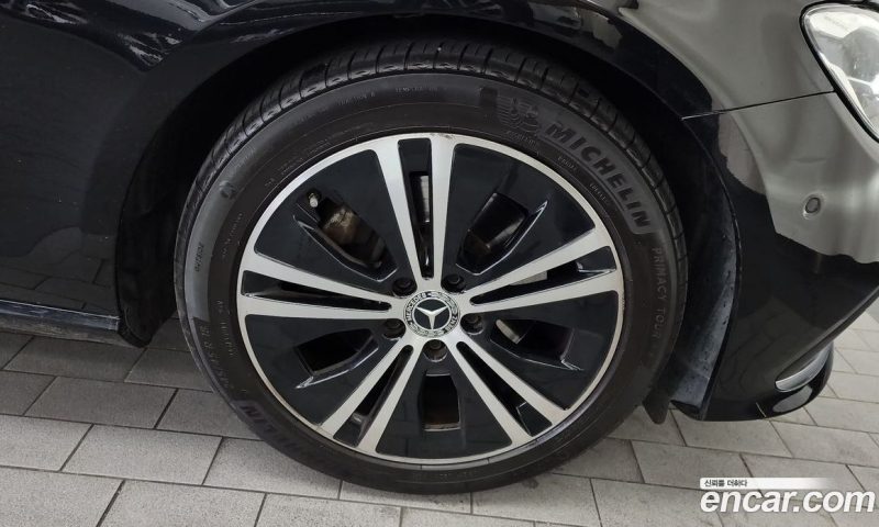 Mercedes Benz E-Class E250 Avantgarde