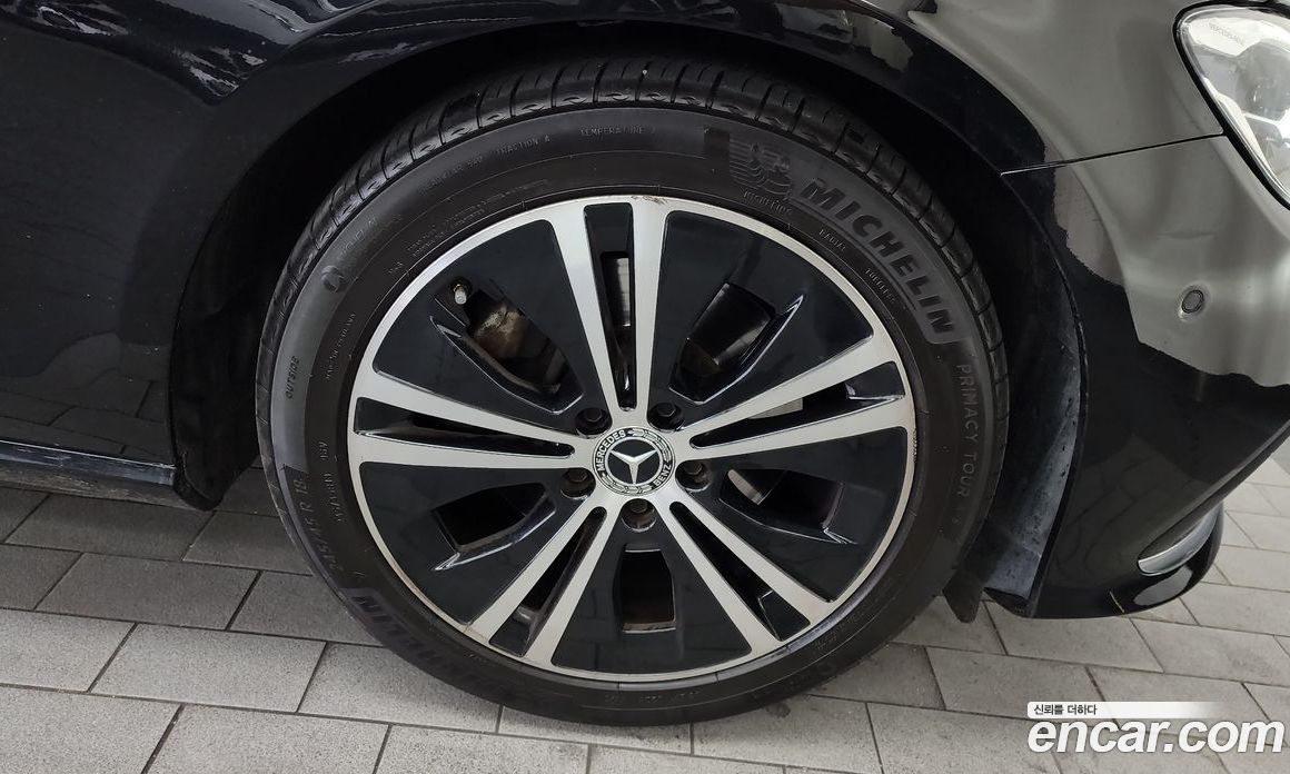 Mercedes Benz E-Class E250 Avantgarde