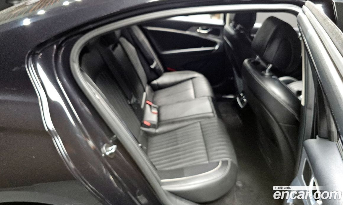 Genesis G70 Gasoline 2.0T 4WD