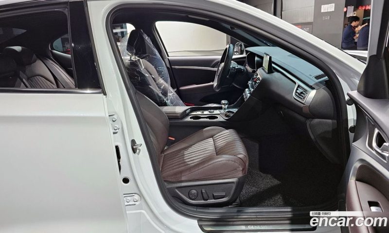 Genesis G70 Gasoline 2.0T 2WD