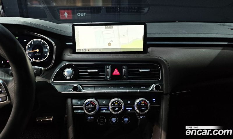 Genesis G70 Gasoline 2.0T 2WD