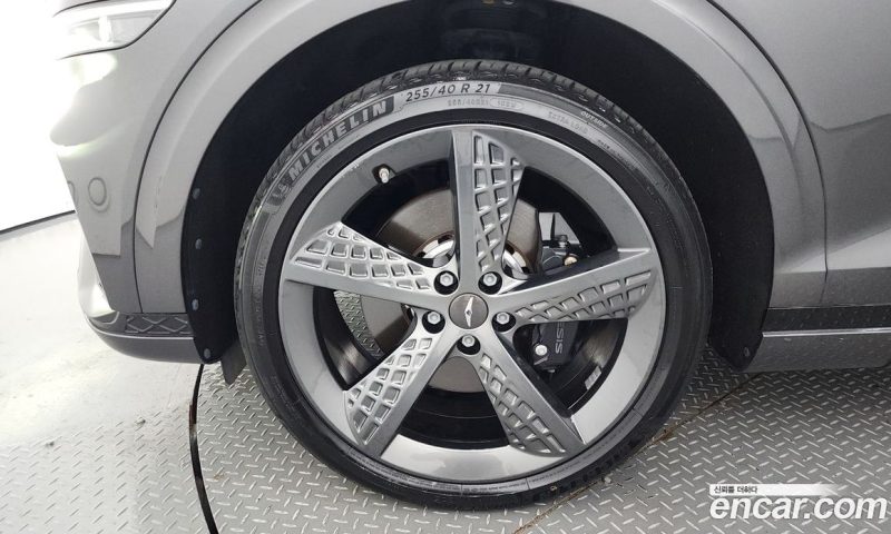 Genesis GV70 2.5T Gasoline AWD