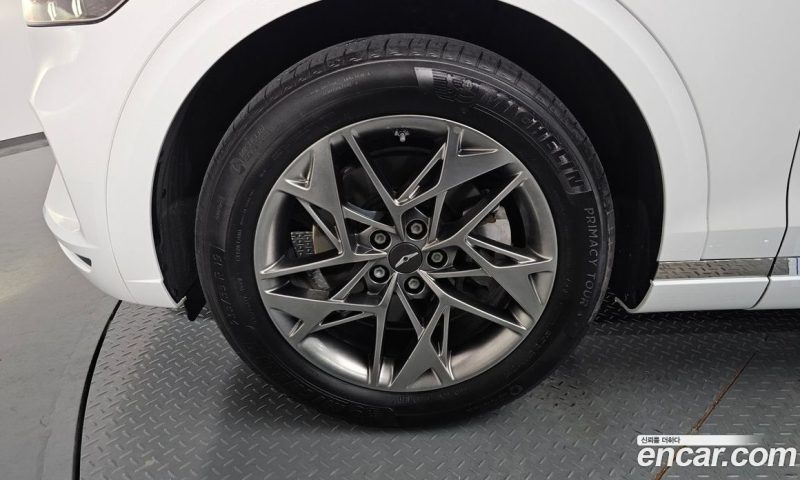 Genesis GV70 2.5T Gasoline 2WD