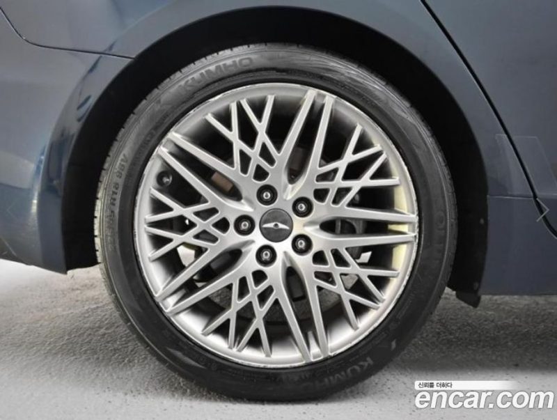 Genesis G70 Gasoline 2.0T 4WD