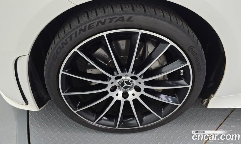 Mercedes Benz CLS-Class CLS450 4MATIC AMG Line