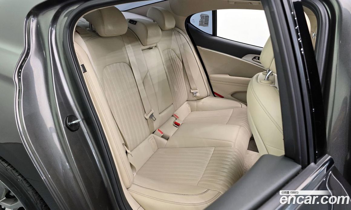 Genesis G70 Gasoline 2.0T 2WD