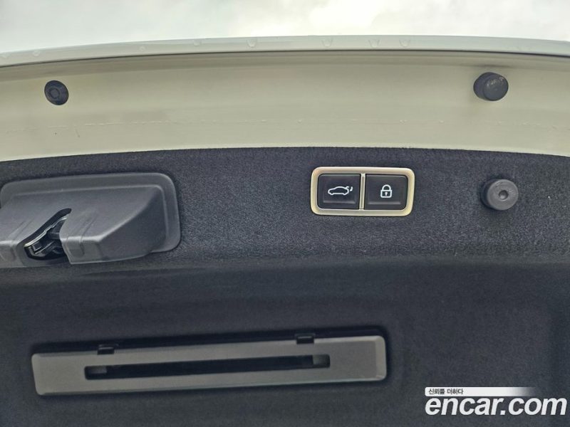 Genesis G70 Gasoline 2.0T 2WD