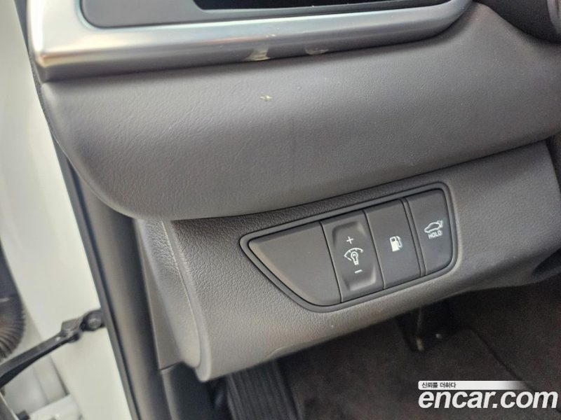 Genesis G70 Gasoline 2.0T 2WD