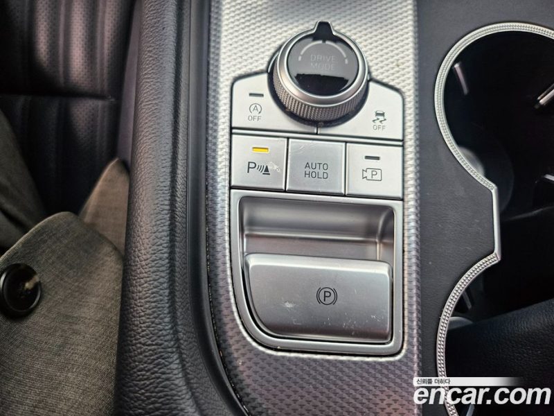 Genesis G70 Gasoline 2.0T 2WD