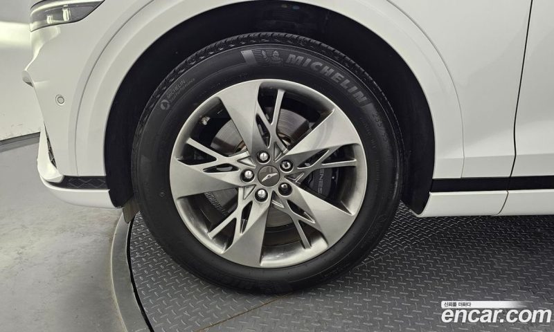 Genesis GV70 2.5T Gasoline 2WD