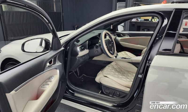 Genesis G70 Gasoline 2.0T 4WD