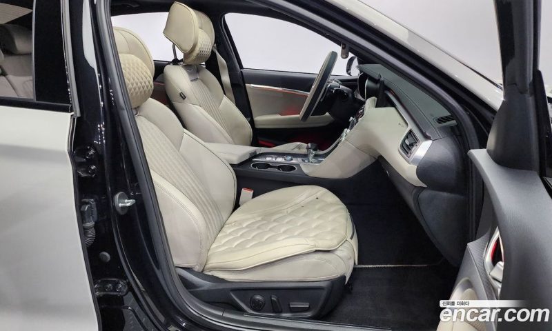 Genesis G70 Gasoline 2.0T 4WD