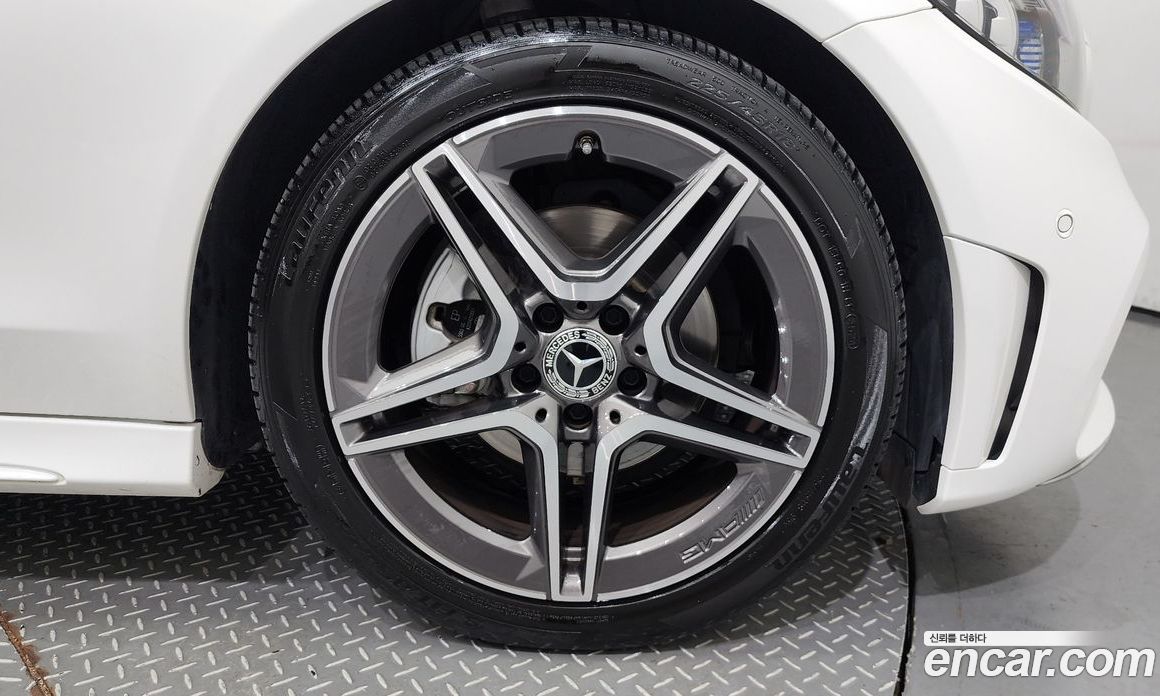 Mercedes Benz C-Class C200 Cabriolet