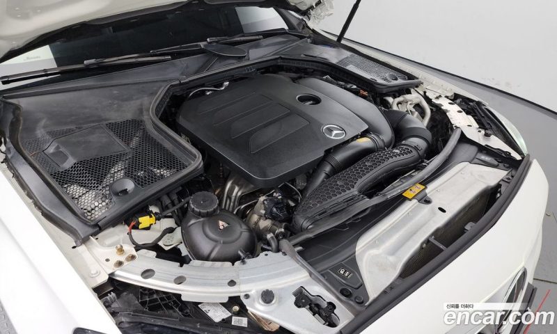 Mercedes Benz C-Class C200 Cabriolet