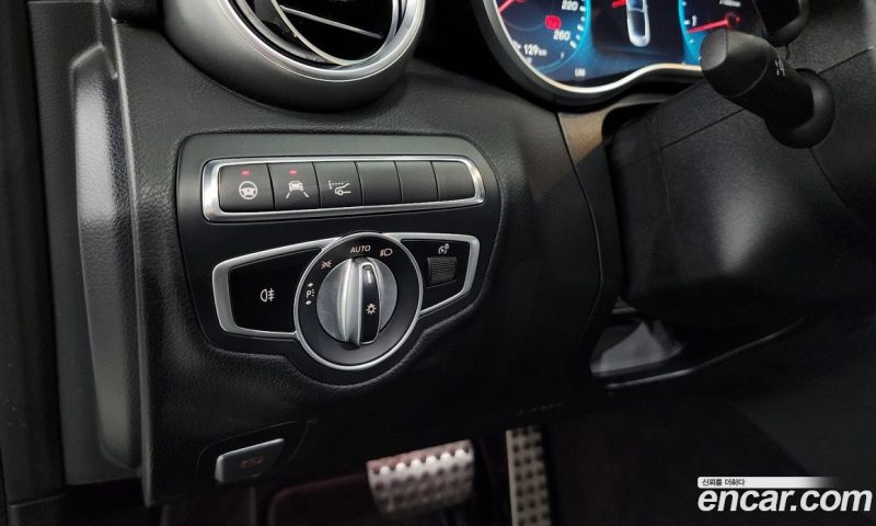 Mercedes Benz C-Class C200 Cabriolet