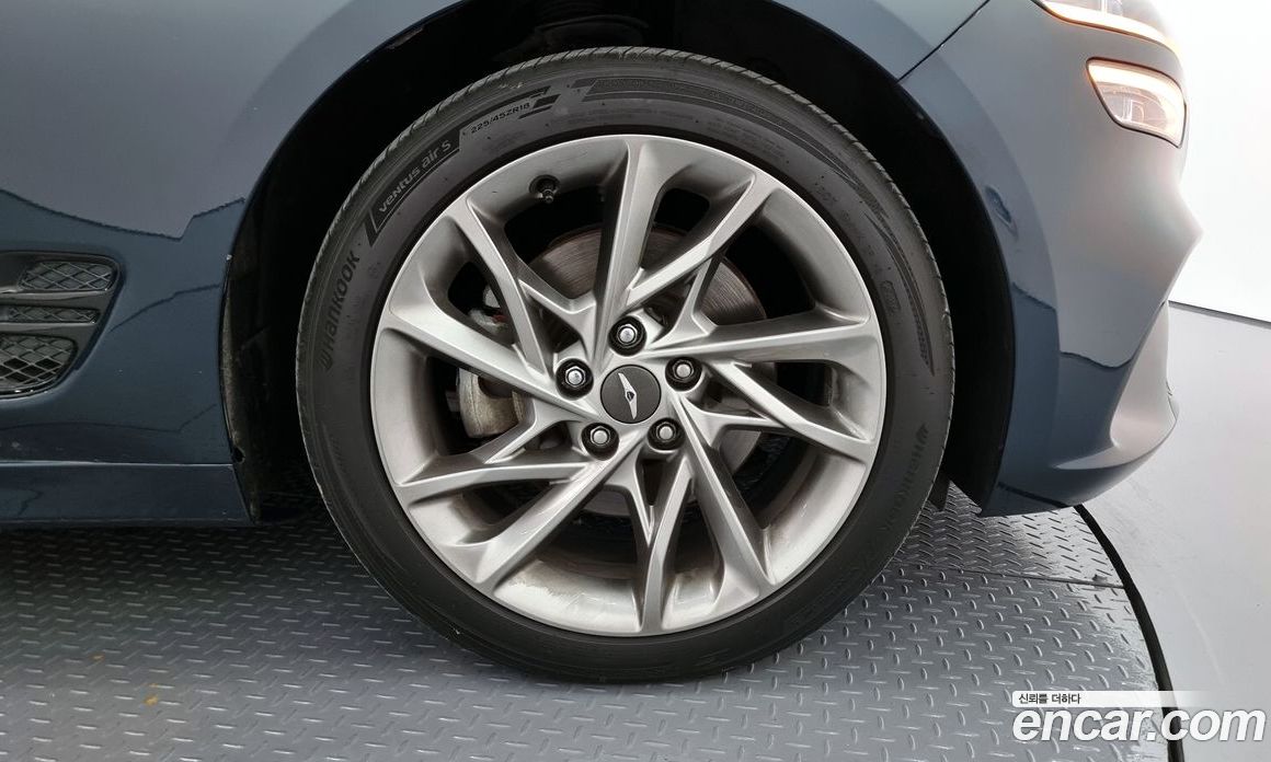 Genesis G70 Gasoline 2.0T 2WD