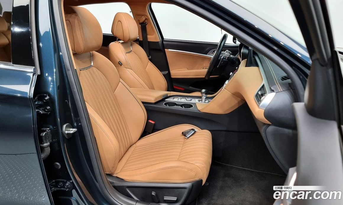 Genesis G70 Gasoline 2.0T 2WD