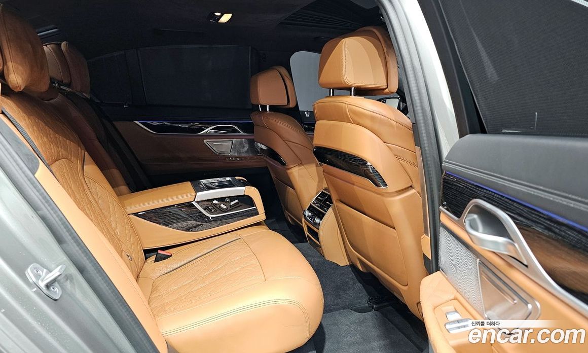 BMW 7-Series i740 M Sport