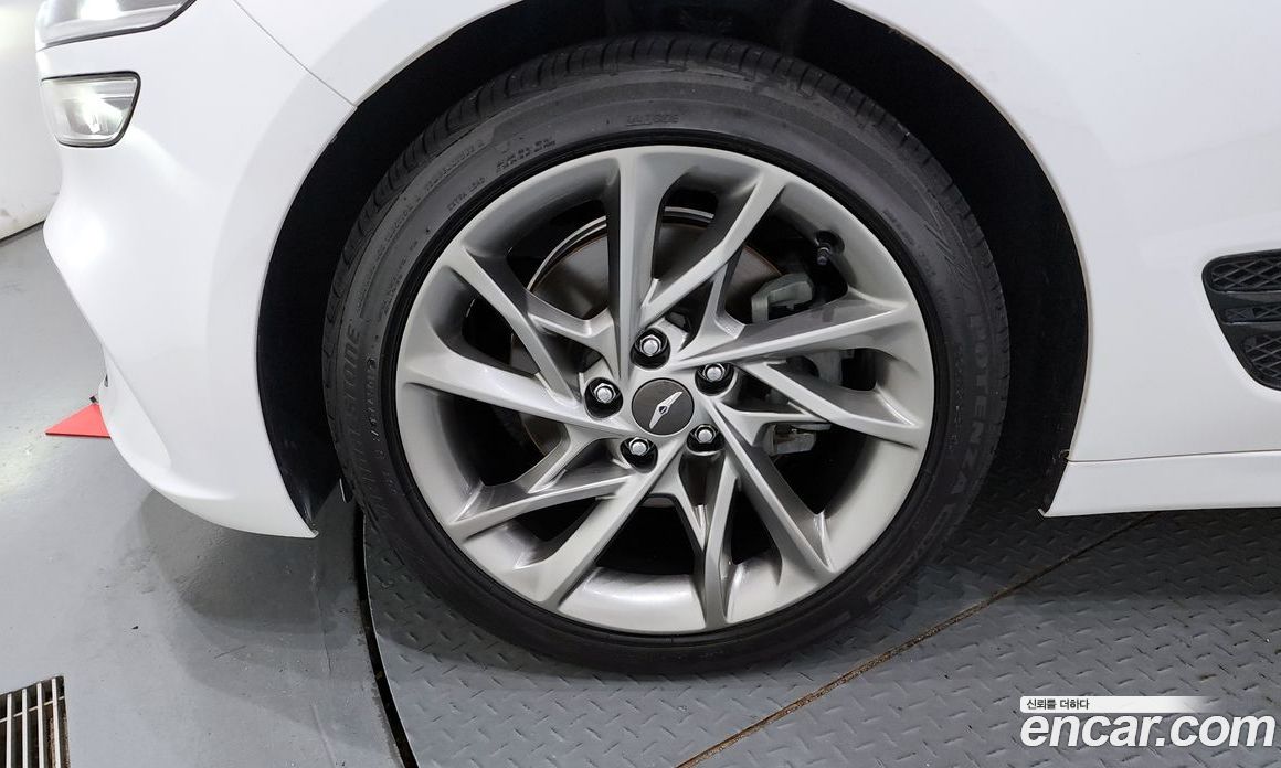 Genesis G70 Gasoline 2.0T 2WD