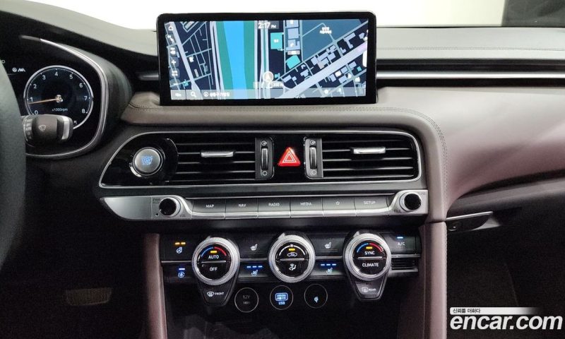 Genesis G70 Gasoline 2.0T 2WD