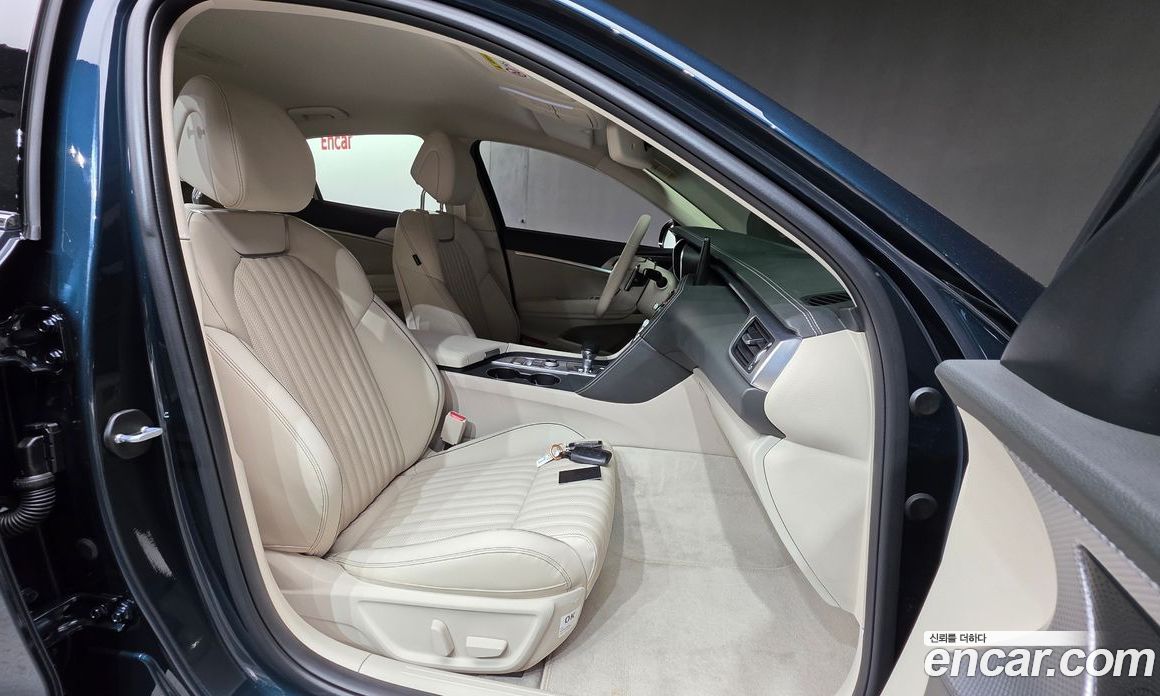 Genesis G70 Gasoline 2.0T 4WD