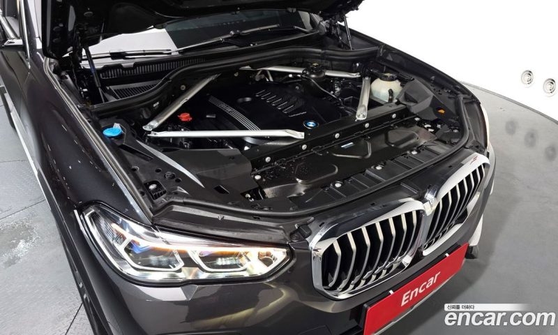 BMW X5 xDrive i40 xLine