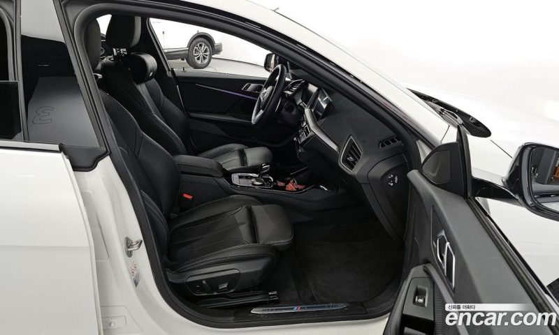 BMW 2-Series i220 M Sports