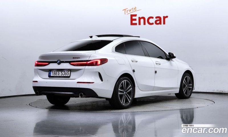 BMW 2-Series i220 Advantage