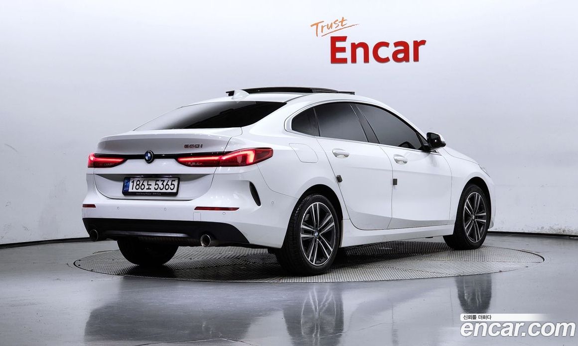 BMW 2-Series i220 Advantage