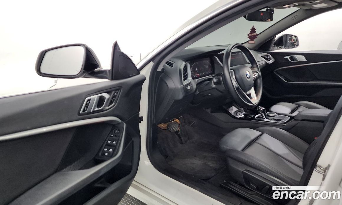 BMW 2-Series i220 Advantage