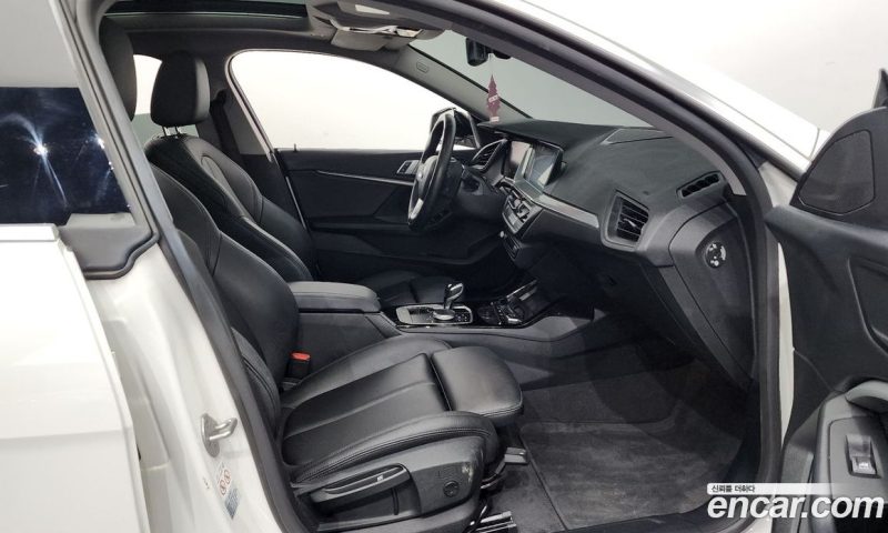 BMW 2-Series i220 Advantage