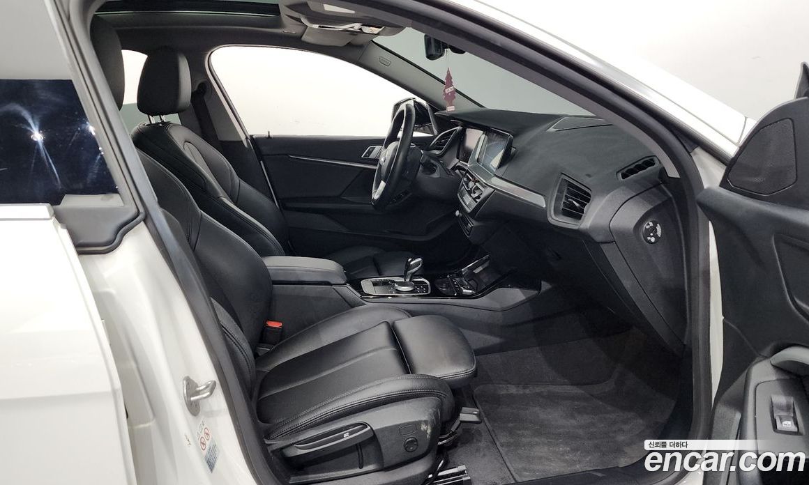 BMW 2-Series i220 Advantage