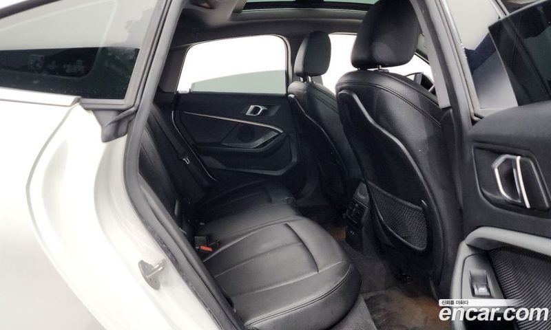 BMW 2-Series i220 Advantage