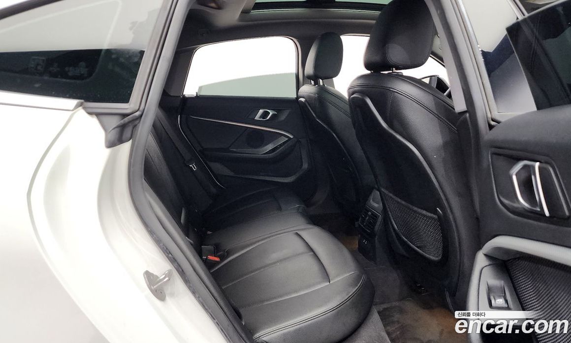 BMW 2-Series i220 Advantage