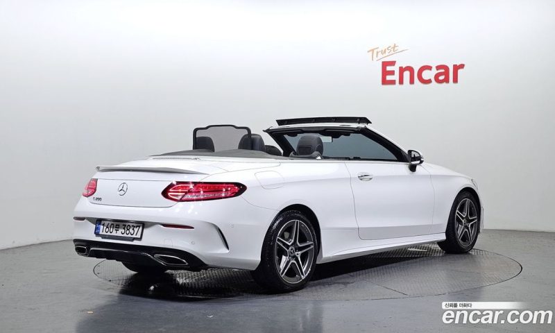 Mercedes Benz C-Class C200 Cabriolet