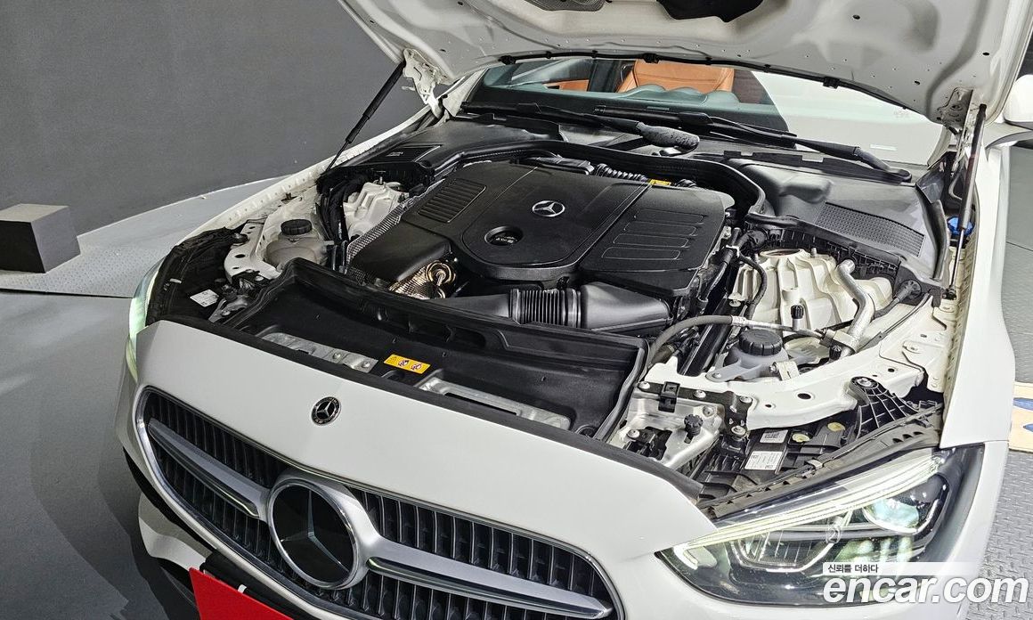 Mercedes Benz C-Class C200 4MATIC Avantgarde