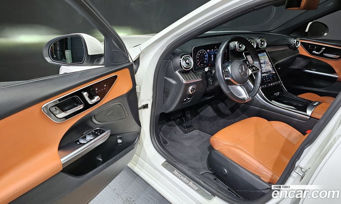 Mercedes Benz C-Class C200 4MATIC Avantgarde