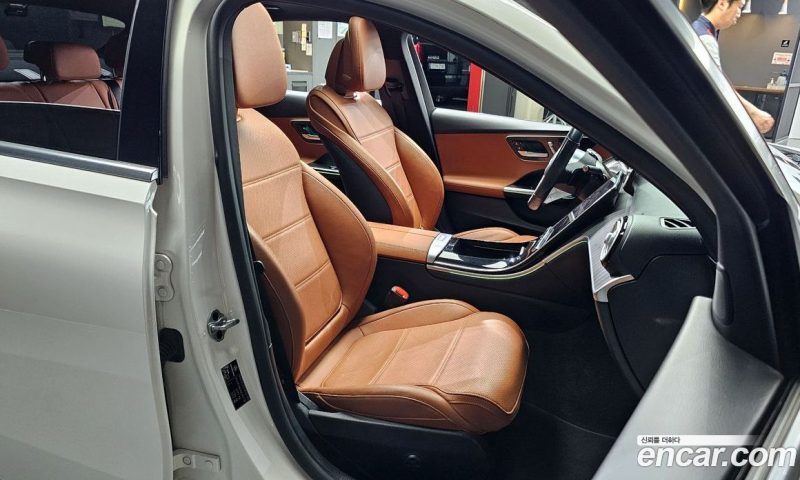 Mercedes Benz C-Class C200 4MATIC Avantgarde