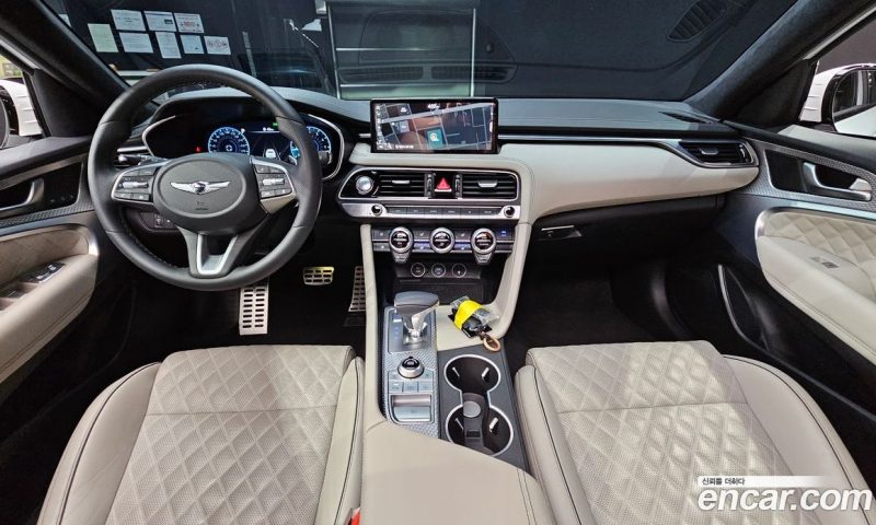 Genesis G70 Gasoline 2.0T 4WD