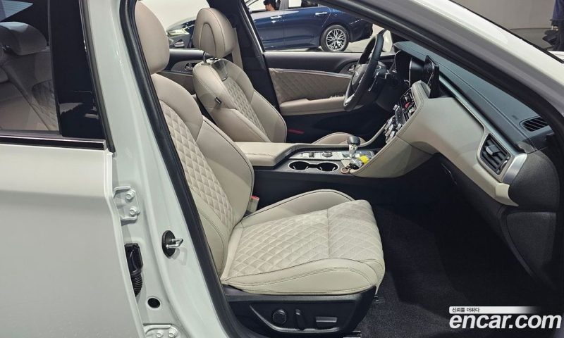 Genesis G70 Gasoline 2.0T 4WD