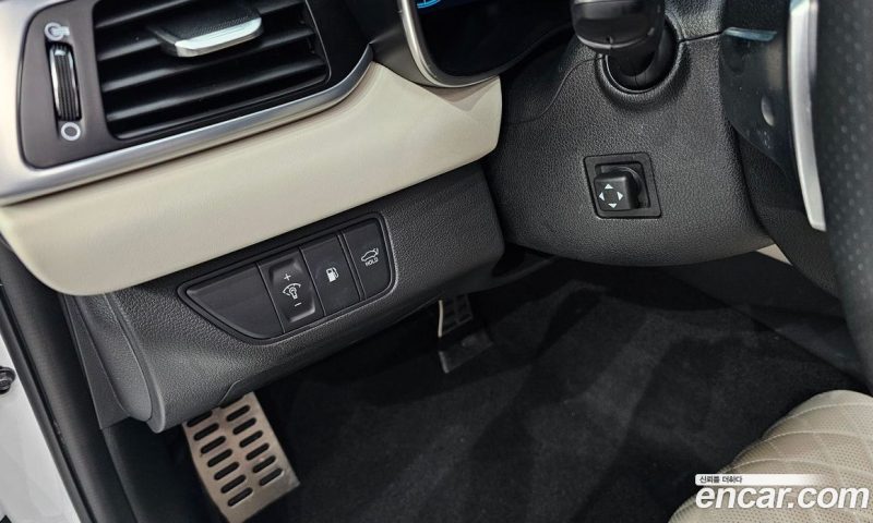 Genesis G70 Gasoline 2.0T 4WD